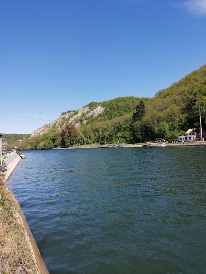 Au Bout Du Monde Villa Waulsort Exteriör bild