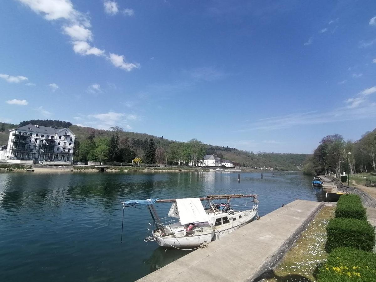 Au Bout Du Monde Villa Waulsort Exteriör bild