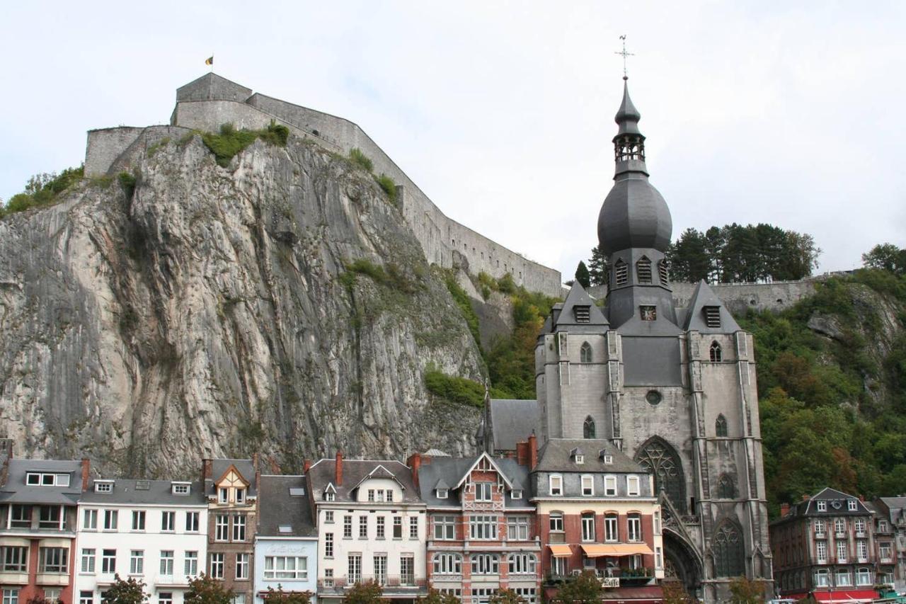 Au Bout Du Monde Villa Waulsort Exteriör bild